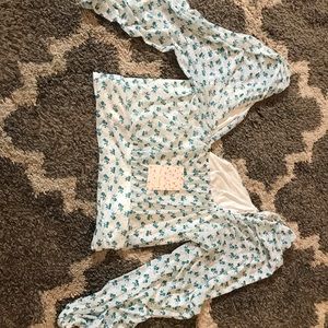 Long sleeve crop top